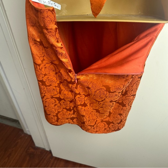 Lucy In The Sky Satin Rose Jacquard One Shoulder Knot Back Mini Dress in Rust M - Picture 6 of 16